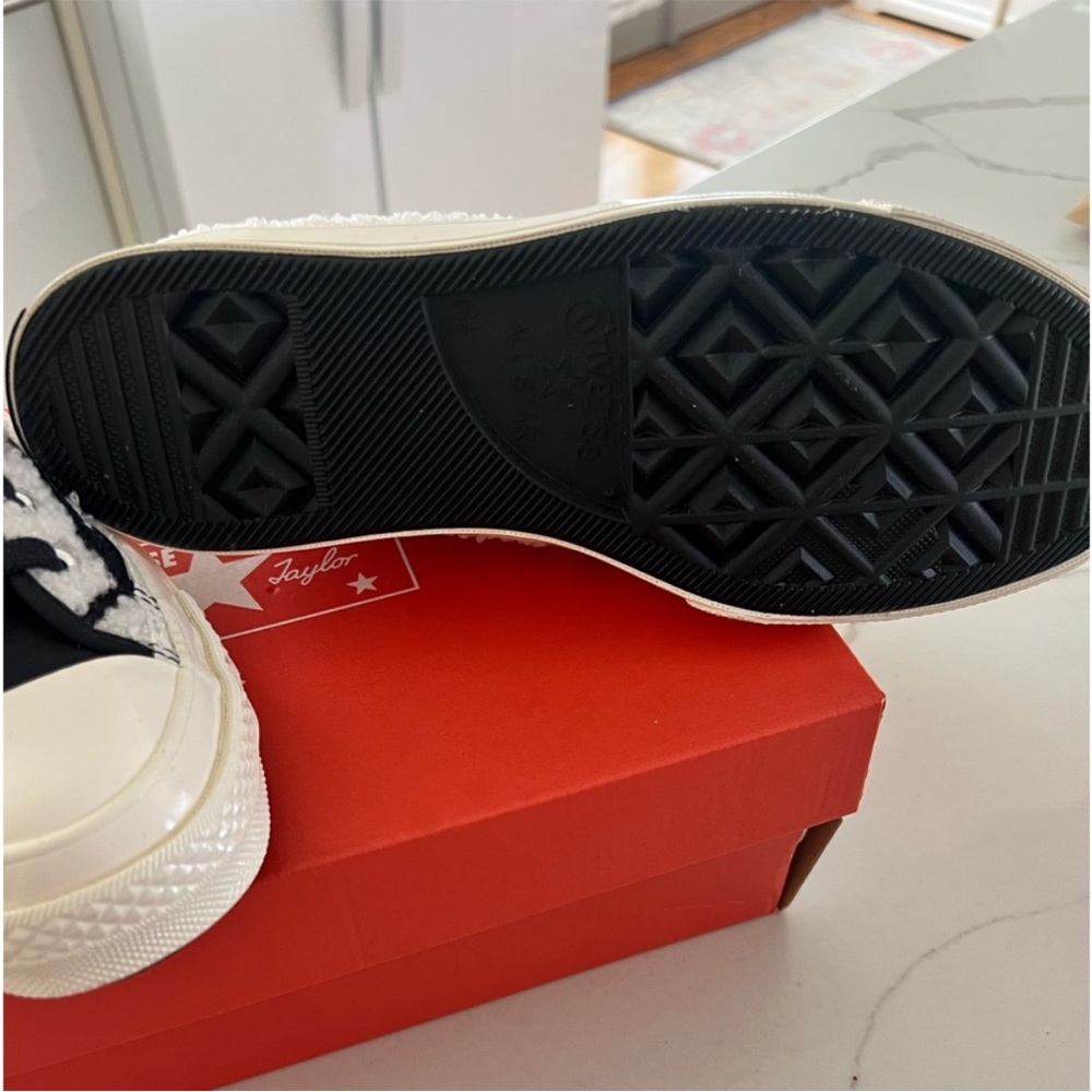Sherpa high top Converse! - Picture 3 of 5